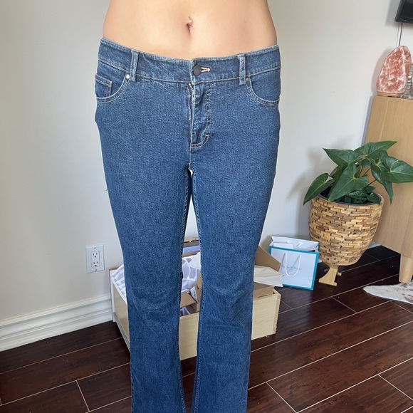 Tahari Jeans Size 2 Inseam Of 29